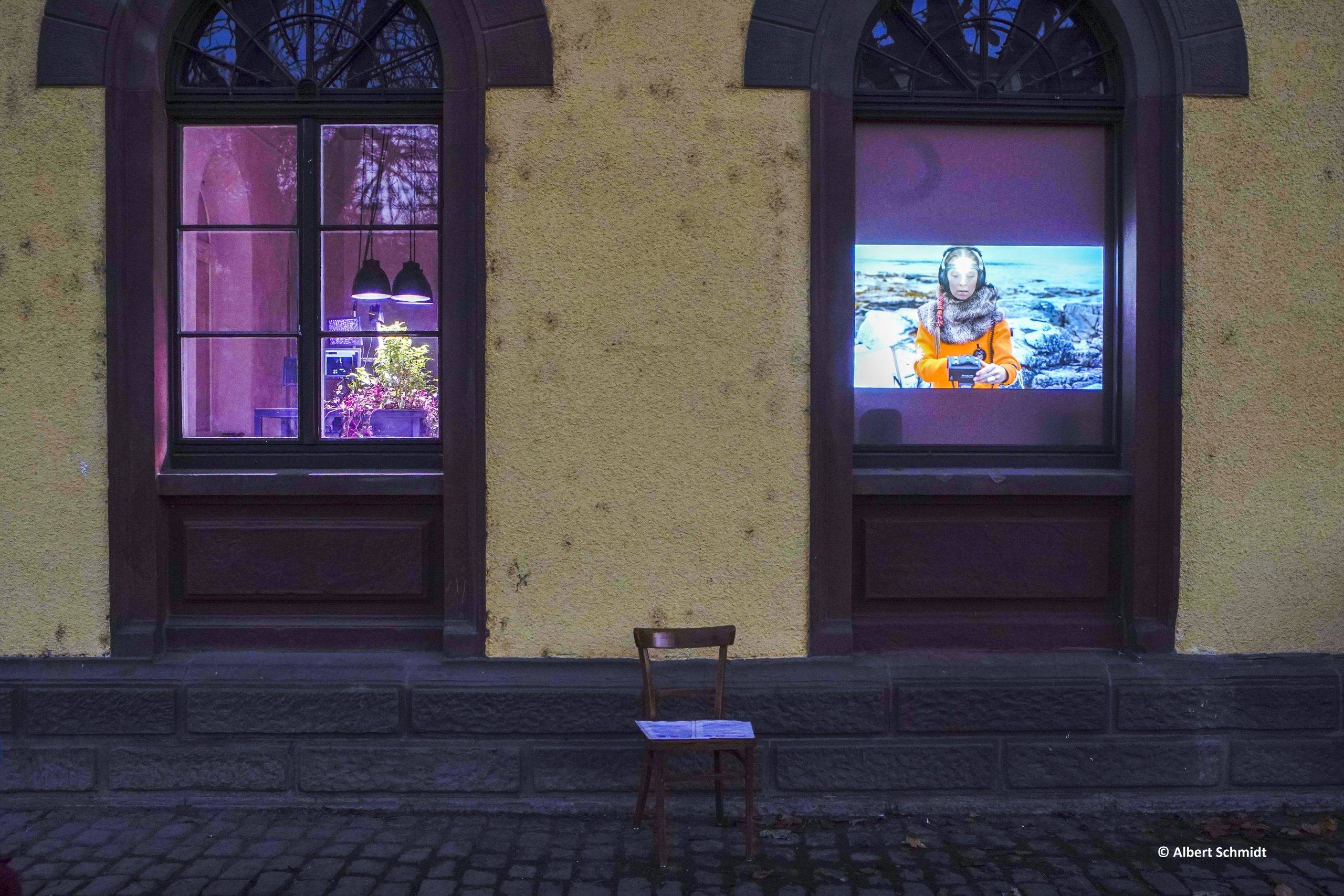 Alter Wiehrebahnhof_Schau-Fenster_(c)Albert Schmidt Feminists Insha’allah - La Révolution des Femmes | Feriel Ben Mahmoud | 2015